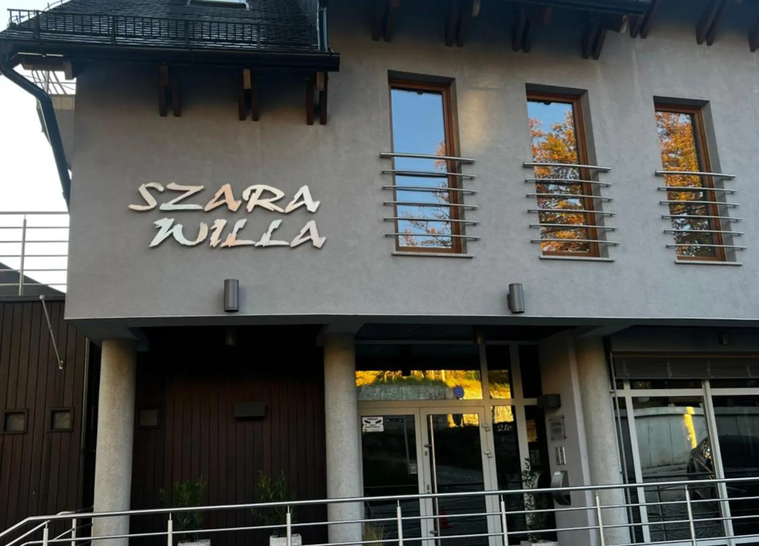 住宿加早餐酒店 Szara Willa Tuz Przy Wyciagu Na Szrenice 斯克拉斯卡波伦巴